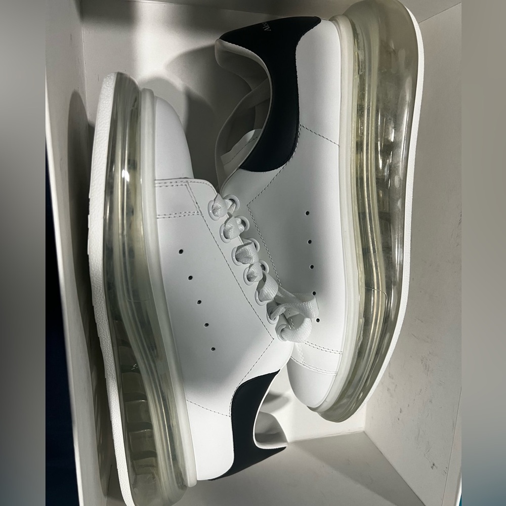 Authentic alexander mcqueen never used size 40 white